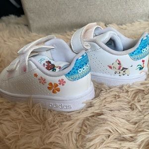 REEBOK MOANA SNEAKERS